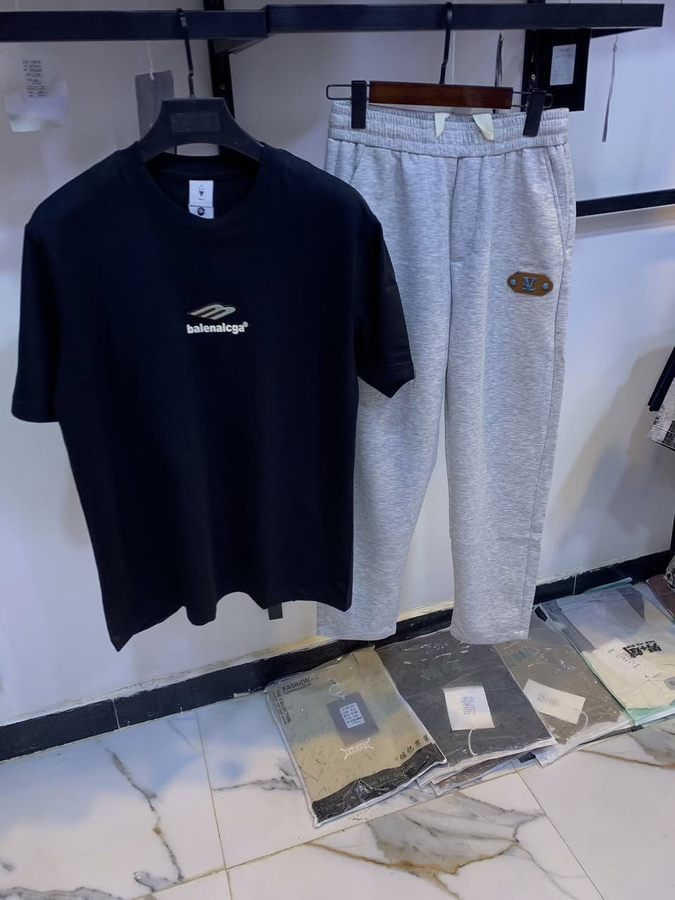 بسم تعالى نبلش موسم العيد الفطر المبارك 😊

#ازياء_علاء_حسن_للألبسة_الرجاليه👖 شارع النفط

✅✅✅
متوفر خدمه توصيل 
                     🤲
                       

 زورونا لعنوان الكوت  شارع النفط 

 مقابيل يوسف للعطور او كوفي السكوندي

للاستفسار الاتصال على الرقم ***********  أو ع واتساب
