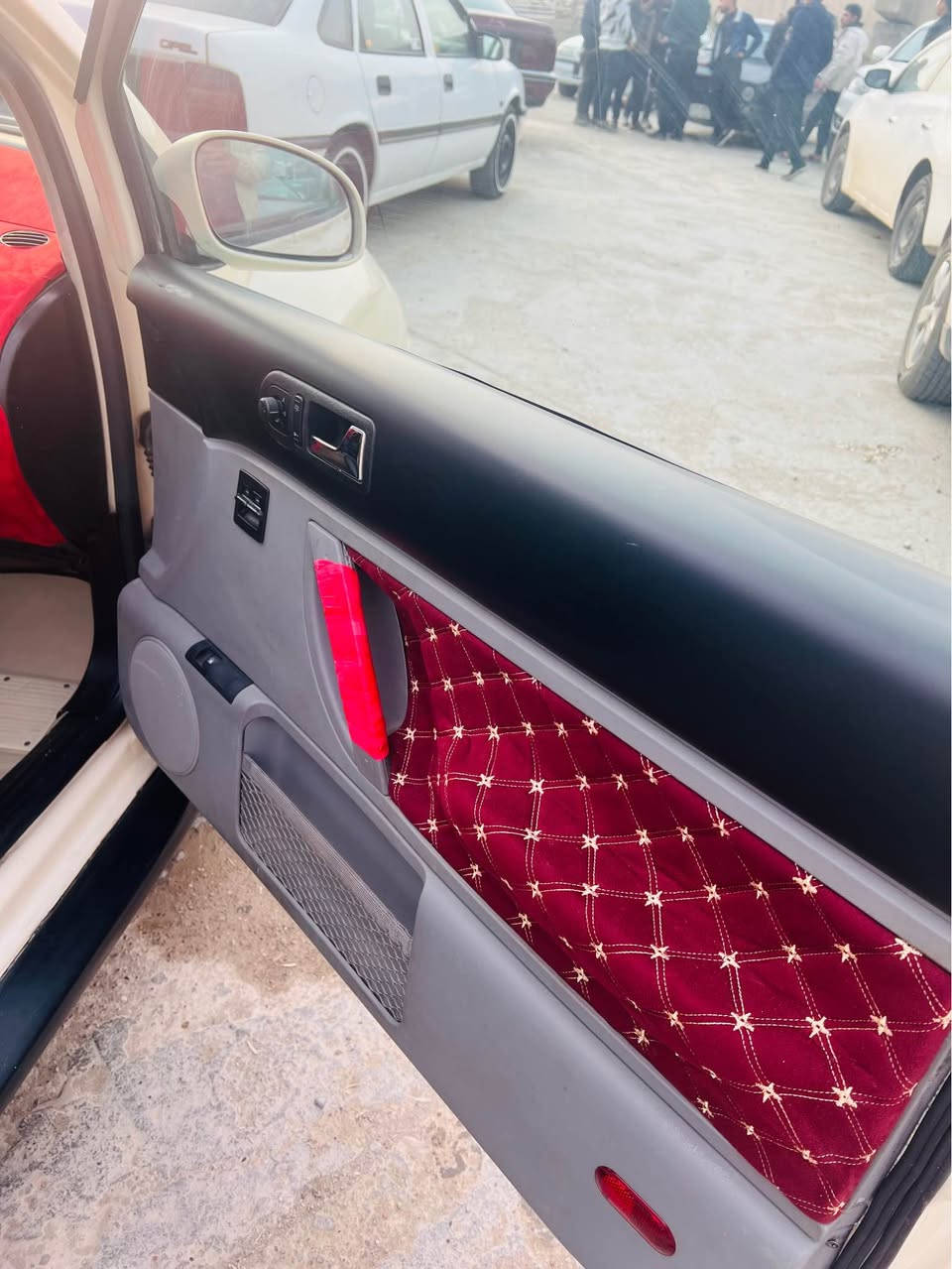 السلام عليكم فوكس واكن بيتل موديل ٢٠٠٨ مشروع وطني شرط التحويل سياره جاهزه من كلشي محرك والكير بشرط تخم تاير جديد تبريد تتفئه شغال سياره جاهزه ترايك وين يعجبك  بيها حادث جامرلغ السكن الامامي وشويه بالدوسه وصبغ حزام جماليه السعر (65) بيع ومراوس *********** كركوك, العراق
