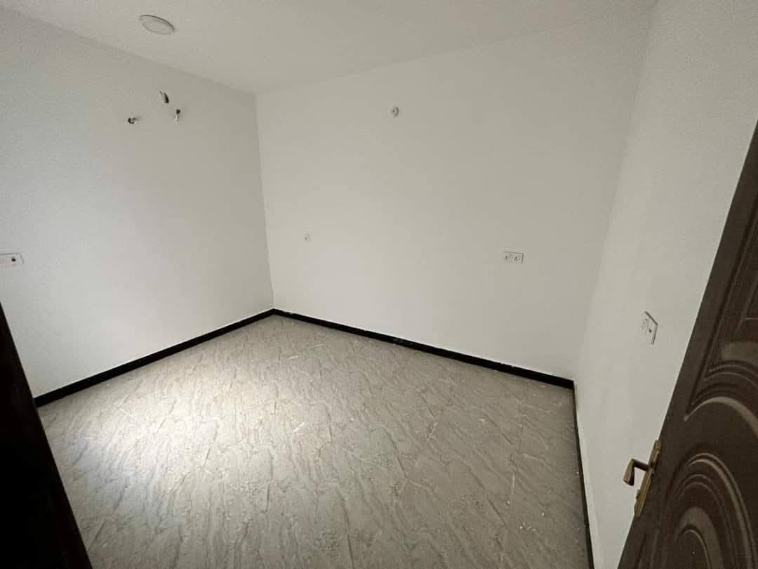 ‼️نقد ‼️ سند ‼️ حر
🏠 مدينة ابو تراب السكنية
📍 الموقع: محافظة النجف الأشرف

بيت 200 طابق ونص
🟠 تصميم الخارطة : 
غرفة عدد 3 - صالة عرضيه -  - استقبال -مطبخ - 
حديقة  - كراج خاص بالسيارة -‼️

ــــــــــــــــــــــــــــــــــــــــــــــــــــــــــــــــــ

اكتب "تم" 
📌 وستصلك التفاصيل عبر على الخاص.

او من خلال الارقام التالية. ‼️
***********
