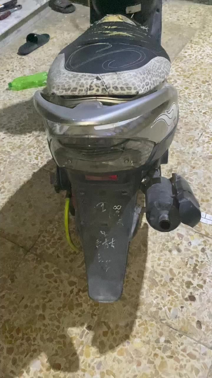 سلام عليكم دراجه للبيع دراجه بلاديه كله كفرات دواخل ختم واحد اصلي شوفت عينك نضيفه بس مغاسله سويته ٥٥ موجوده بوشته عدي ٤٩ بلادي جانت معدله مشي حلو  ناعم زينه الله شاهد مداريه بس متوازي عل بيعته كله شغاله كهربائيات ضفيره اصليه كابريتر اصليه مالته كشن ٤ ولفات بك لايت مال ٤ ولفات بس عوزه غسله وترتيب بسيط شوفت عينك عوزه غسله فقط.  سعر ٥٠٠ بيه مجال خير من الله وأخدم اني فقط الهندر مو وياه عندي هندره


**إذا كنت صاحب هذا الإعلان وتريد حذفه لأي سبب، رجاءا أرسل رسالة إلى الدعم الفني**