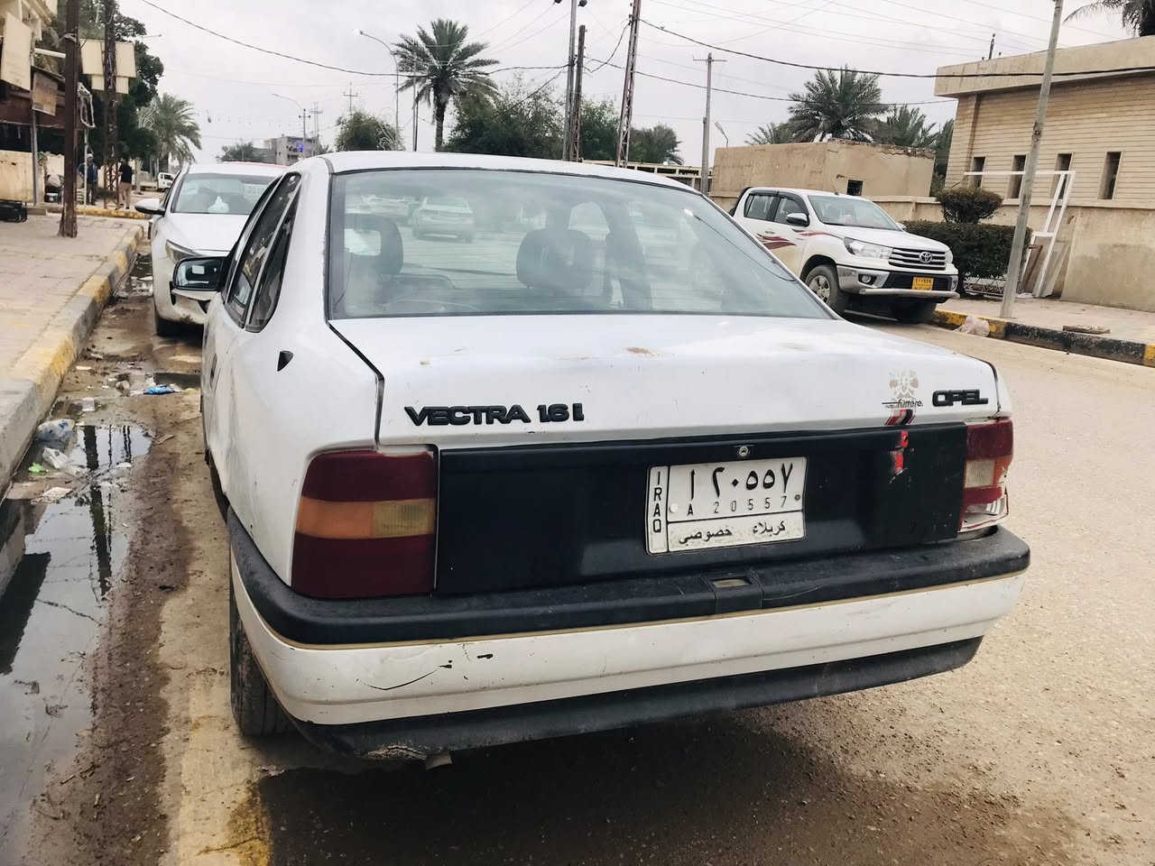 السلام عليكم
اوبل للبيع مديل : 91

تخم تاير جديد ما بيهه نقص 

السعر ٢٧ وبيه مجال للشراي

***********
