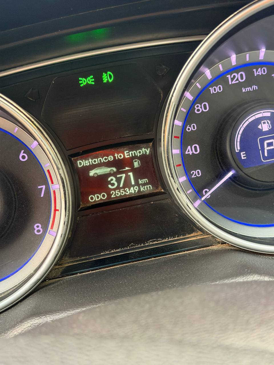 سوناتا مديل 2010 سيارة بيت  رقم دهوك
ابيض صدفي 
بدون ضرر فقط جاملغ بارد طرف السائق الامامي 
تبريد أمامي خلفي 
سقف بانوراما
كشنات خزن وتدفئة
سنوية جديدة هزة جديد 
محرك وكير كفالة 
طخم أمامي خلفي جديد
مواصفات اهواي...الخ
السعر 127 وبي مجال 
للتواصل والاستفسار واتساب واتصال 
***********
موصل/رشيدية
