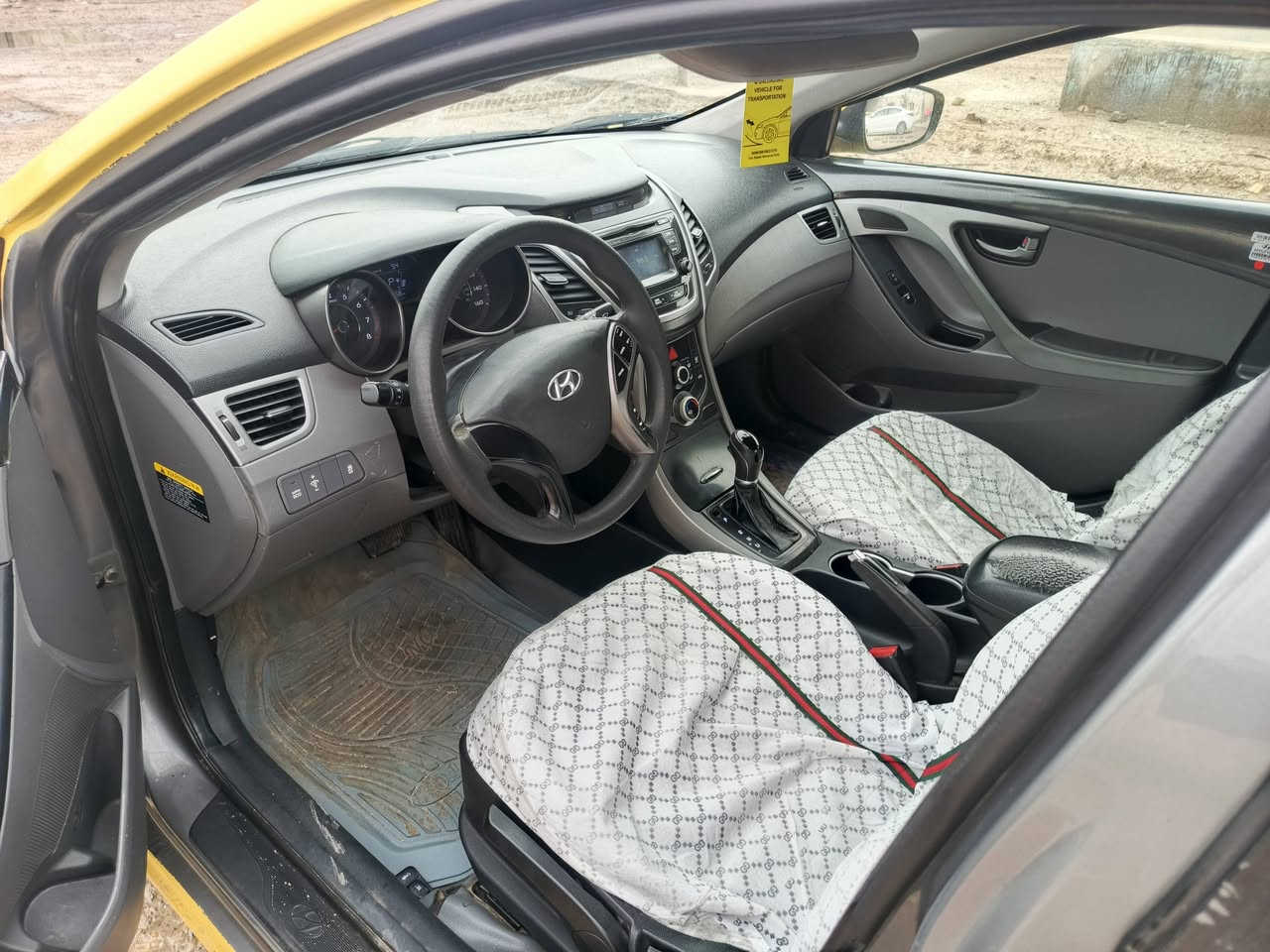 النترا 14رقم بغدادمشروع وطني بأسمي وارد امريكي جاملغ وبنيد  بدون دواخل محرك 1800دوش حداديه جديده تخم تاير جديد السعر 103مجال قليل الاتصال ***********
الشراي يتصل ويدلل العنوان مركز العماره.
