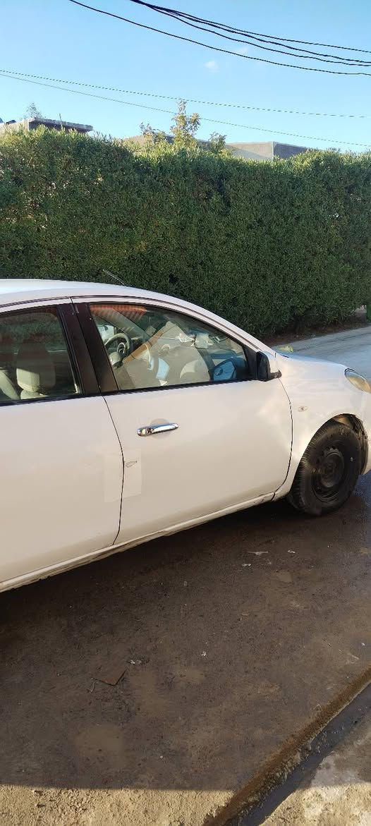 ياالله نيسان سني مويل ٢٠١٣ هندي
رقم بغداد جديد انكليزي تحويل ثاني يوم كير محرك تبريد خير من الله شغال صدر تخم تاير جديد داخل جديد شاشة وكاميرا تحكمات استيرن كهربائيات شغالة كاملة تبريد تدفئة منظومة لايت ثلجي زنون بيه قطع صبغ ٣ جاملغ خلفي باب جنطة  وباب عكس سايق العنوان بغداد السعر ٨٣ وبيه مجال بيع فقط للاستفسار ***********
