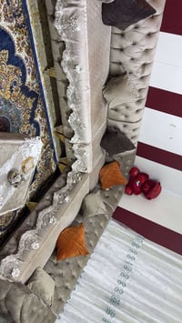 تخم • جديد • كنب