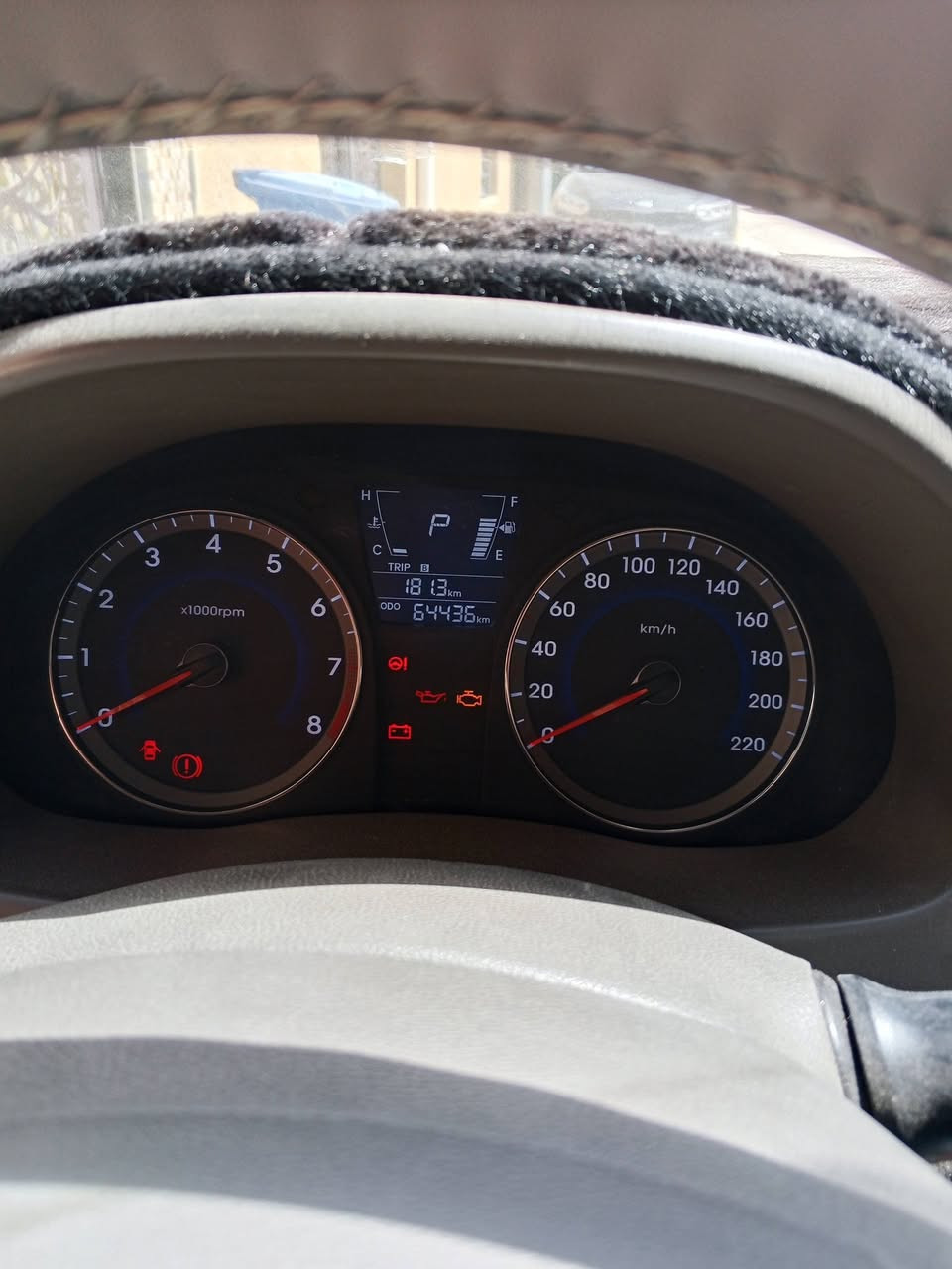 السلام عليكم أكسنت موديل 15
محرك 1600 قطرتين  خليجي تدفئة تبريد
تحكم ستيرن  اشاير بلمري
5 ويل كب فتحة سقف 
كهربائيات كلها شغالة
السعر 105 وبيه مجال
مكان سيارة بغداد الحرية
***********
