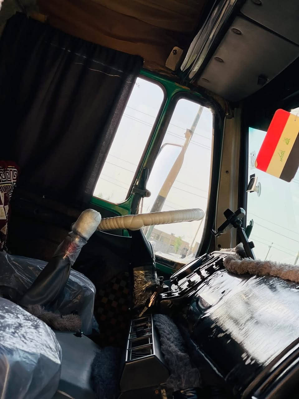 سلام عليكم للبيع البي مديل75سياره جاهزه بمعنه الكلمه السياره بسمي رقم نجف دولي سنويه2031بسمي تبريد تخم تاير حداديه مكينه28كير111سياره اكسن جيف السعر156وبيهه مجال نتصل***********

