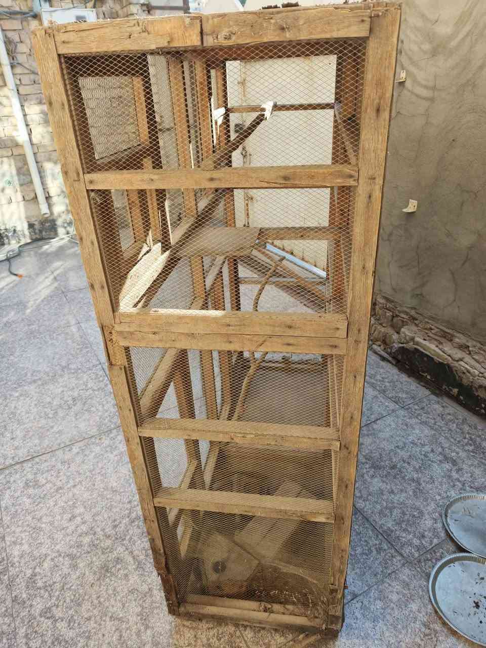 قفص مترتين مع بيوت طيور للبيع ب 70
قفص عرض مترتين و طول 160 سم نزال 70 و وياه بيوت للطيور 

القفص خشب عراقي سوالياه نجار  ب 150 الف 

يصلح لطيور الحب ، الحمام الزاجل ، البلابل وغيرها من الطيور

المنطقه : الكاظمية - جكوك

واتساب 

***********
