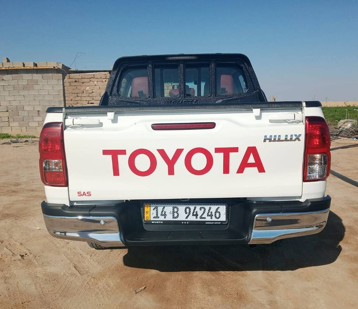 السلام عليكم 
هايلوكس 2025 زيرو رقم بصره
ماشيه 6000
كفاله من الشخط 
دوشمه ارضيه وكشنات 
مكان البصره الزبير 
***********
