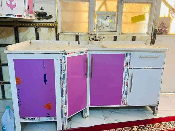 مستعجل على البيع
اريد انتقل الى غير بيت 
كاونتر اربع قطع 
ارضي 160 مرمر  
 سنكي 180  مرمر

معلق قطعتين 
معلق على السنكي مترين ونص مع الزاوية
الثاني مترين ونص مع الساحبة 

السعر  125 وبيه مجال مكان كربلاء الساهرون شارع طارق الخيكاني 
‏‪***********‬‏
