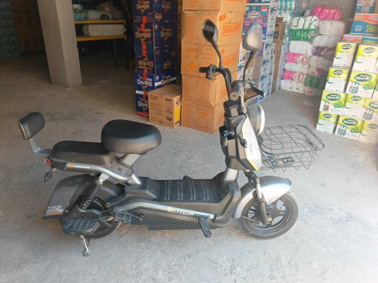 للبيع أخو الجديد مستخدم قليل سعر 250 نظيف جدا ***********
