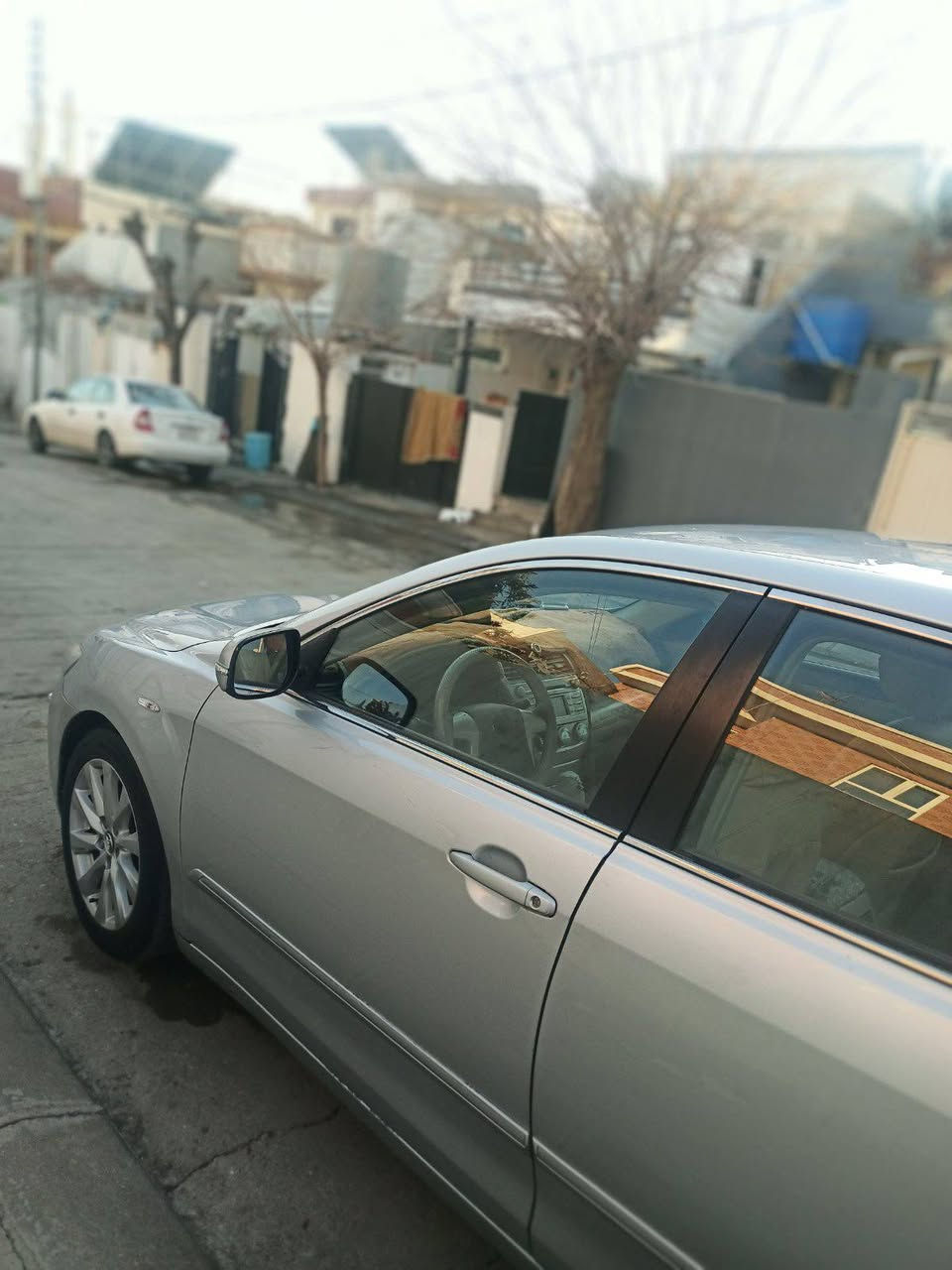 تویتا کامری مۆدیل ،2008 ڕەنگی سلڤەر مواسەفات gl یەک چەمەلەخی بۆیاخە بێناوگرتن280هەزار ڕۆشتوە مەکینەی تازە تەشفیت کراوە سەنەوی شەش مانگی ماوە
گێڕو مەکینەو تەبریدو تەقەوڕەقەی بەشەرت سەیارەکە پاکماوەتەوە سەیارەی ماڵی خۆمە 
نرخی110گەڵاو مەجالێکی برایانە
*********** السليمانية, العراق
