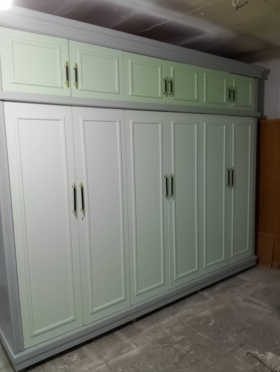 معرض سليم
كنتور كويتي إيطالي مستخدم 6 باب قاطين عرض 3 متر

ارتفاع مترين ونص الكنتور شرط النظافه والمتانه وشرط 

كويتي إيطالي تكمه مو تركي ولا ماليزي السعر 550 ألف 

عنوان داخل المنشور  ***********
