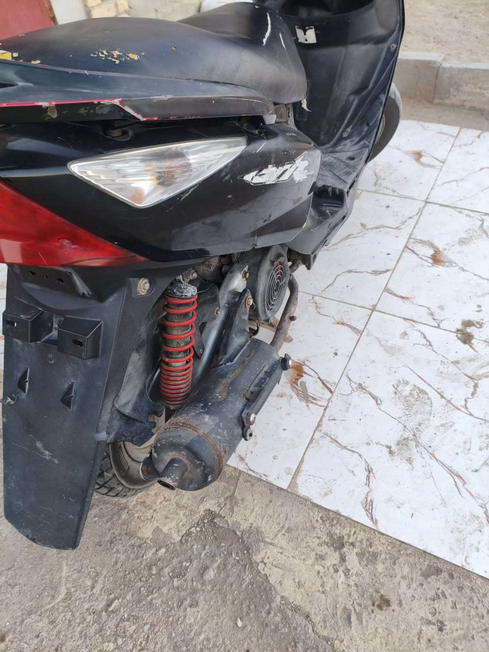 السلام عليكم ماكس ثعلب ياباني للبيع الدراجه كابريتر شغاله سلف هندر اشاير لايت بومه بك لايت قفل سكان الدراجه مال جناي وروح جلب مال جر وعر سعر 300 وبيه مجال بسيط مكاني ناصرية


**إذا كنت صاحب هذا الإعلان وتريد حذفه لأي سبب، رجاءا أرسل رسالة إلى الدعم الفني**