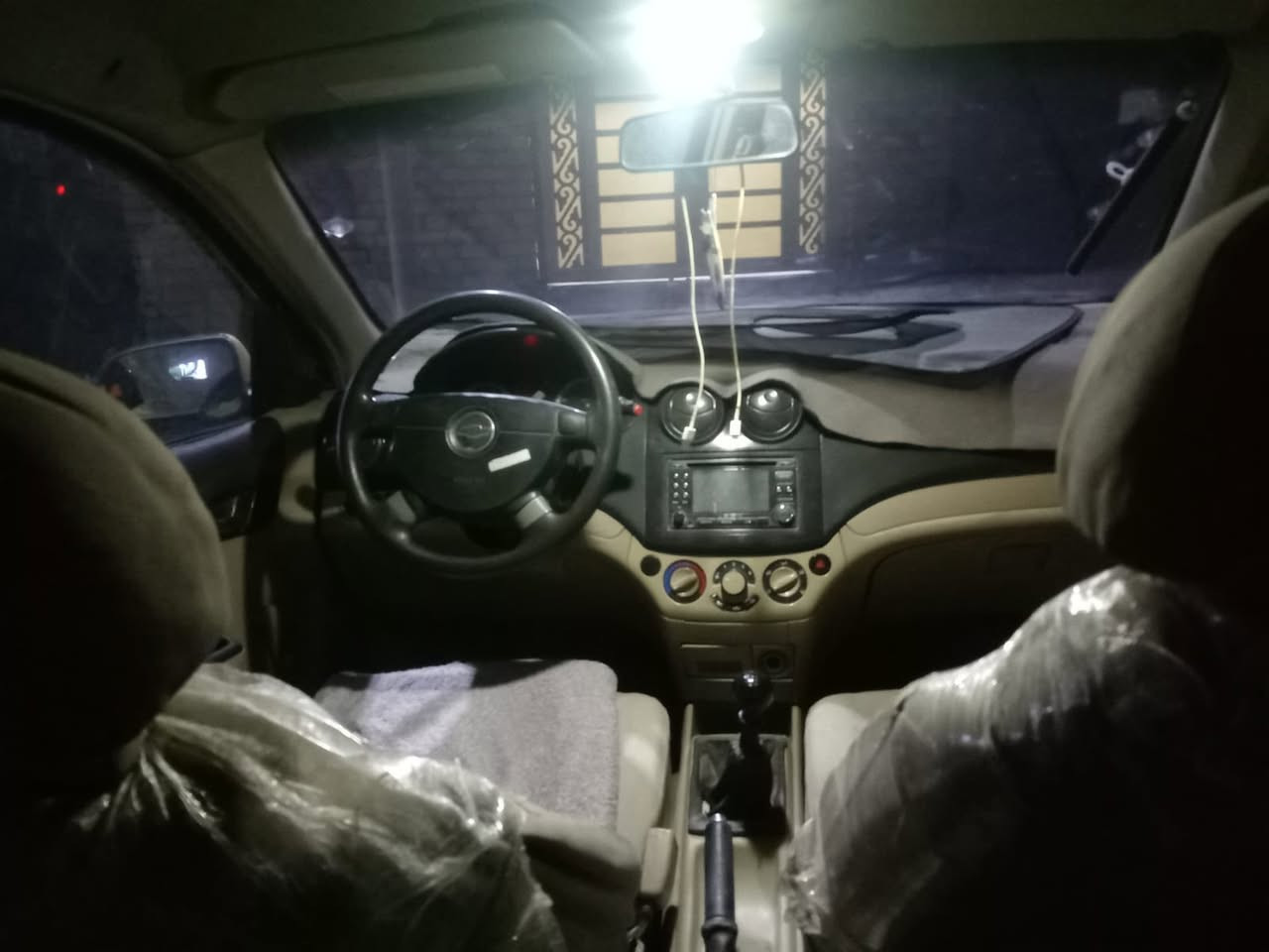 سلام عليكم سيارة افيو موديل 2009 سيارة خير من الله مكينه كير مكفولات السيارة بأسمي منضومة تبريد كاملة تدفئة كله شغال كهربائيات كلها شغاله مصفره هيئة وغرامات ارقام جدد الانكليزي دوشمه جديده معروضه ب43 وبيها مجال العنوان واسط كوت للاتصال ***********
