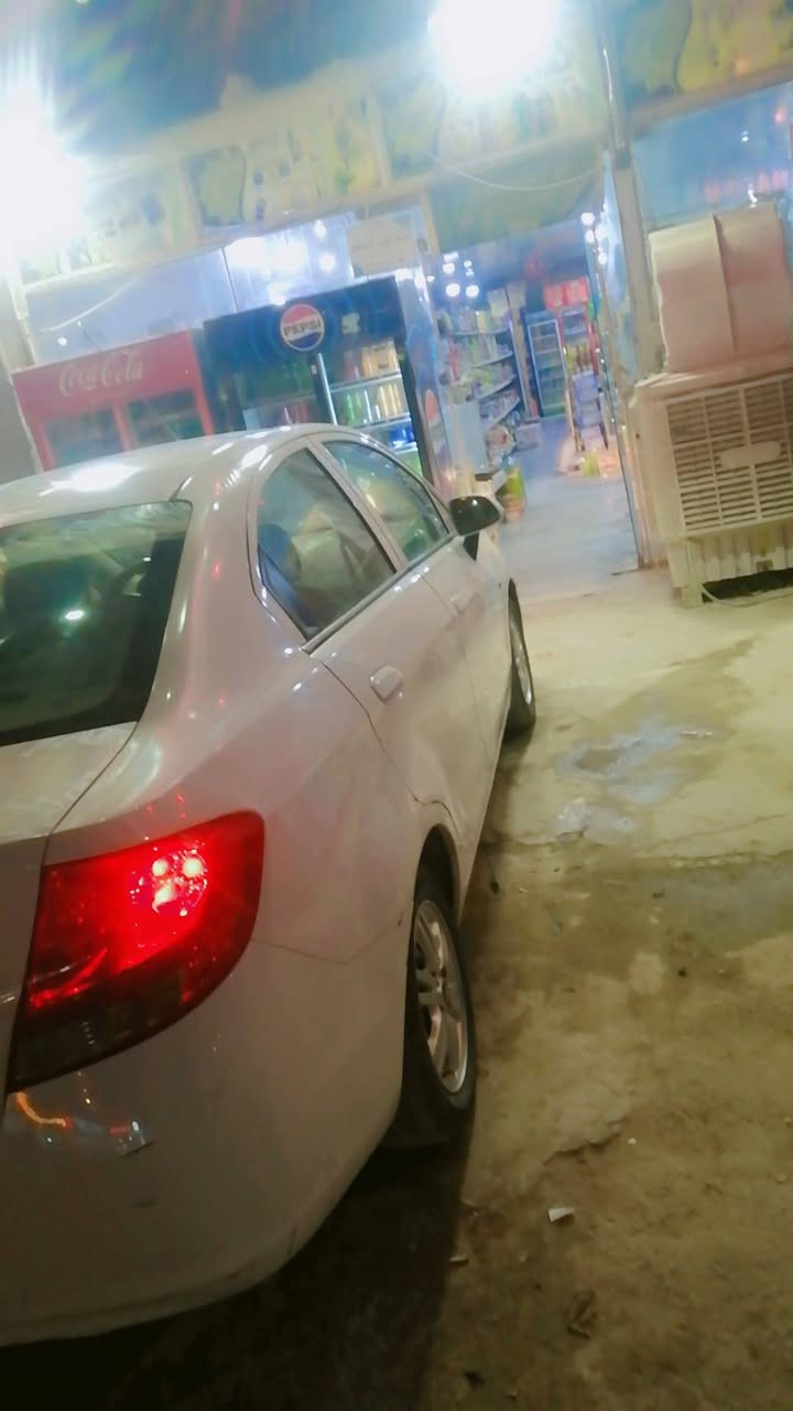 شوفر ليت خليجي مديل 12
كير مكينه كفاله + قطرت صبغ لا يوجد السيارا وارد خليجي
تخم تاير السيارا نضيفه ما متعوبه كفاله عامه 
رقم التصال. ***********
