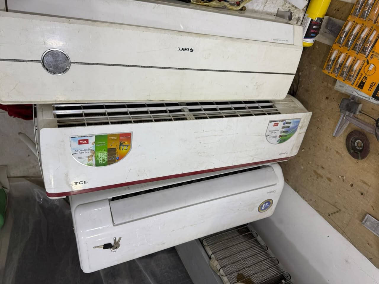 سبالت طن ونص شرط شغل وصل ضمان سعر 325عنوان بصره جزيره باب الهوء داخليات جارجيات ***********

