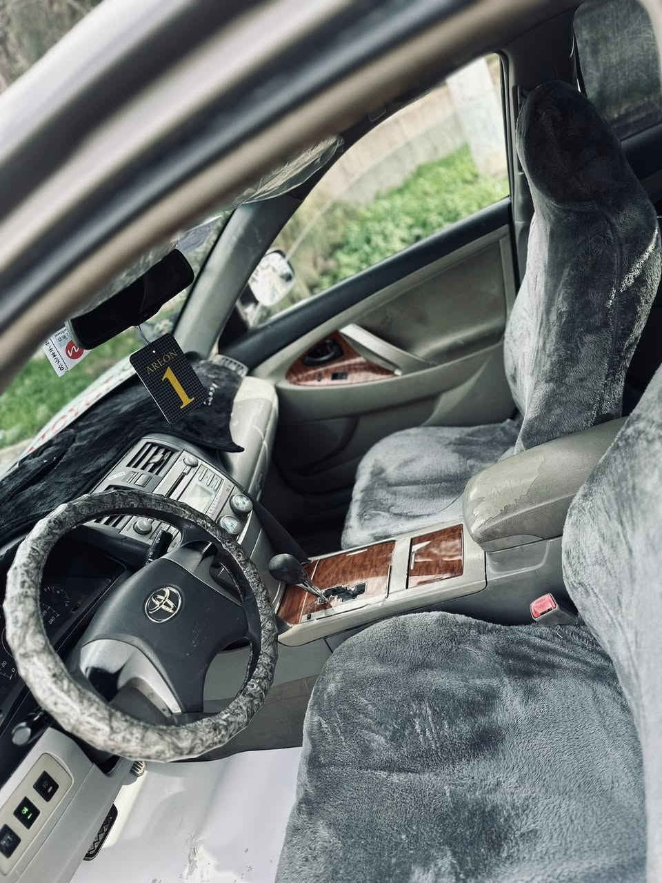 سلام عليكم اخواني
عندي كامري موديل2010
سياره گير محرك تبريد
صدر عداديه بشرط
سياره سبغ عام
بجم و خلف كبس
بدون ضربه 
تريد تحويل وكاله ب نفس اليوم
مكان اربيل
سعر85مجال قليل
واتساپ***********
