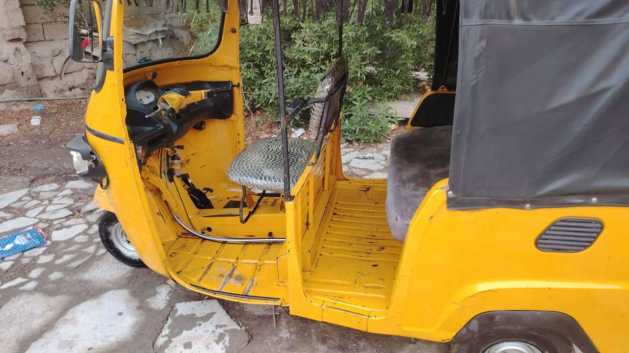 تك تك بياجو موديل 2020 أوراق اصولية السعر 3ملاينين
محرك بي جبنه بس  كشرها نظيف ابيع شوف العين
البصرة رقم *********** بي واتساب
