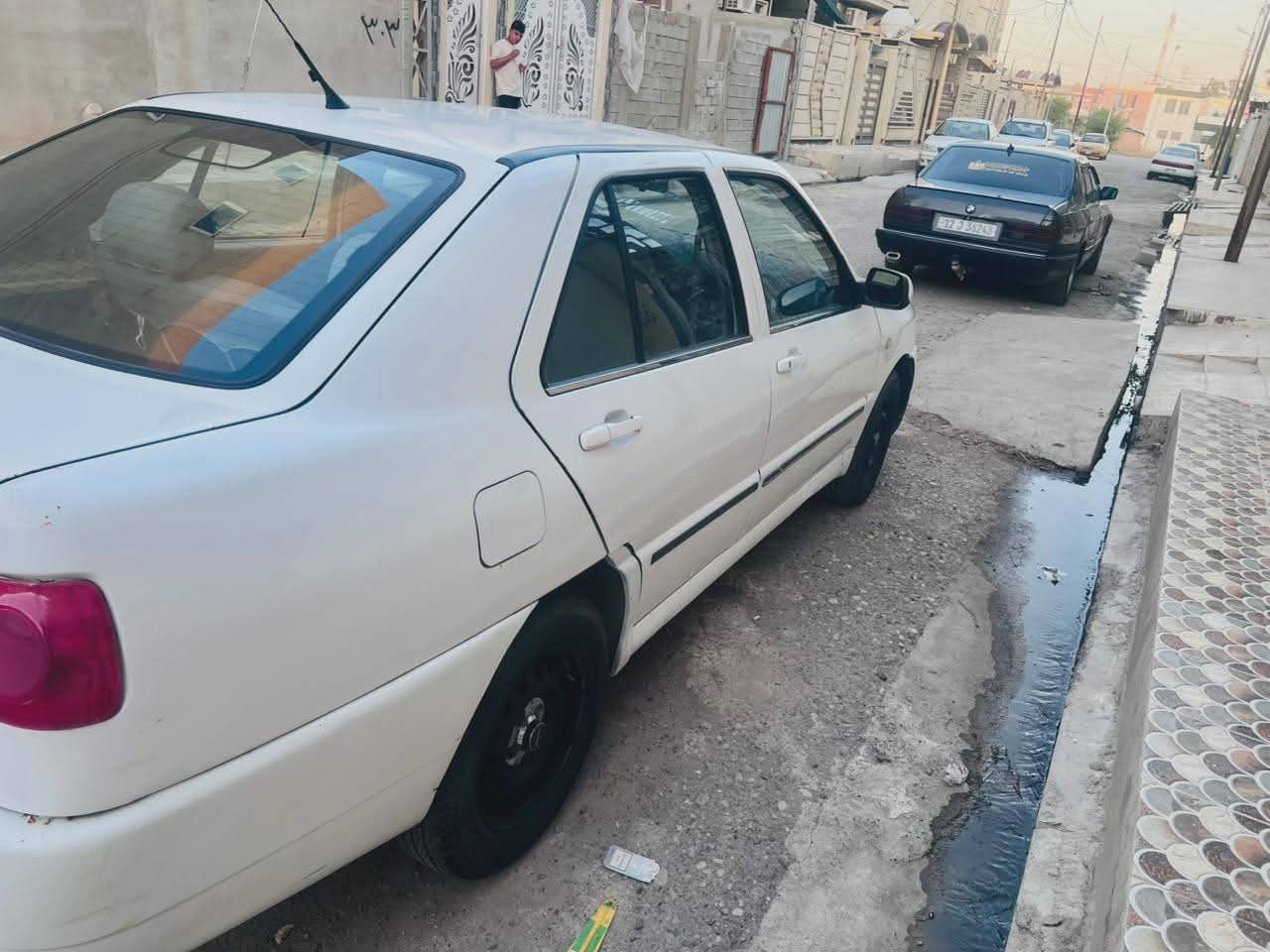 السلام عليكم كوين موديل 2013بيها قطعتين وربع صبغ السياره حلوه ونضيفه تبريد طخم تايات جدد كير محرك شرط ملاحظة صاحبها الاشرعي مسافر وشرط وكال اسويلك السعر 28عنوان الموصل الايسر رقم الهاتف ***********
