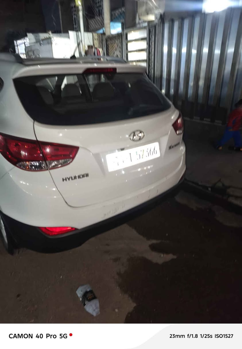 اسلام عليكم
توسان للبيع
موديل ٢٠١٠
سياره كفاله عامه شرط الفحص
سياره خليجي مكينه وكير وشاصي وبدي كفاله عامه شرط الفحص والسونر 
سياره دواخلها ٨٩ بلميه 
سياره بسمي تحويل ثاني يوم 
سياره أرقام إنكليزي وسنويه نفاذها لحد ٢٠٣٠ 
سياره خليجي مكينه وكير شرط الفحص والسونر
رقم الهاتف ‏‪***********‬‏/ *********** واتساب بيها 
سعرها ١٣ ألف دولار 
واعتذر عن الاطاله بغداد, العراق
