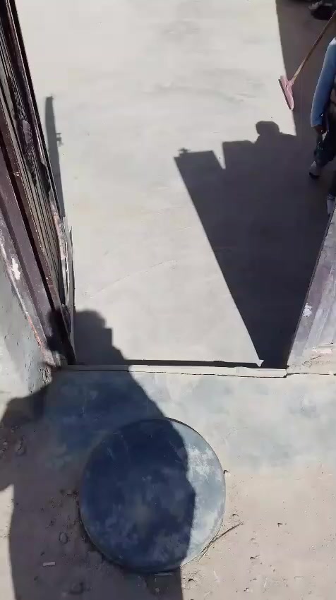 للبيع مساحه 100 متر وره محلات التقاطع  السعر 26  الاستفسار ***********
