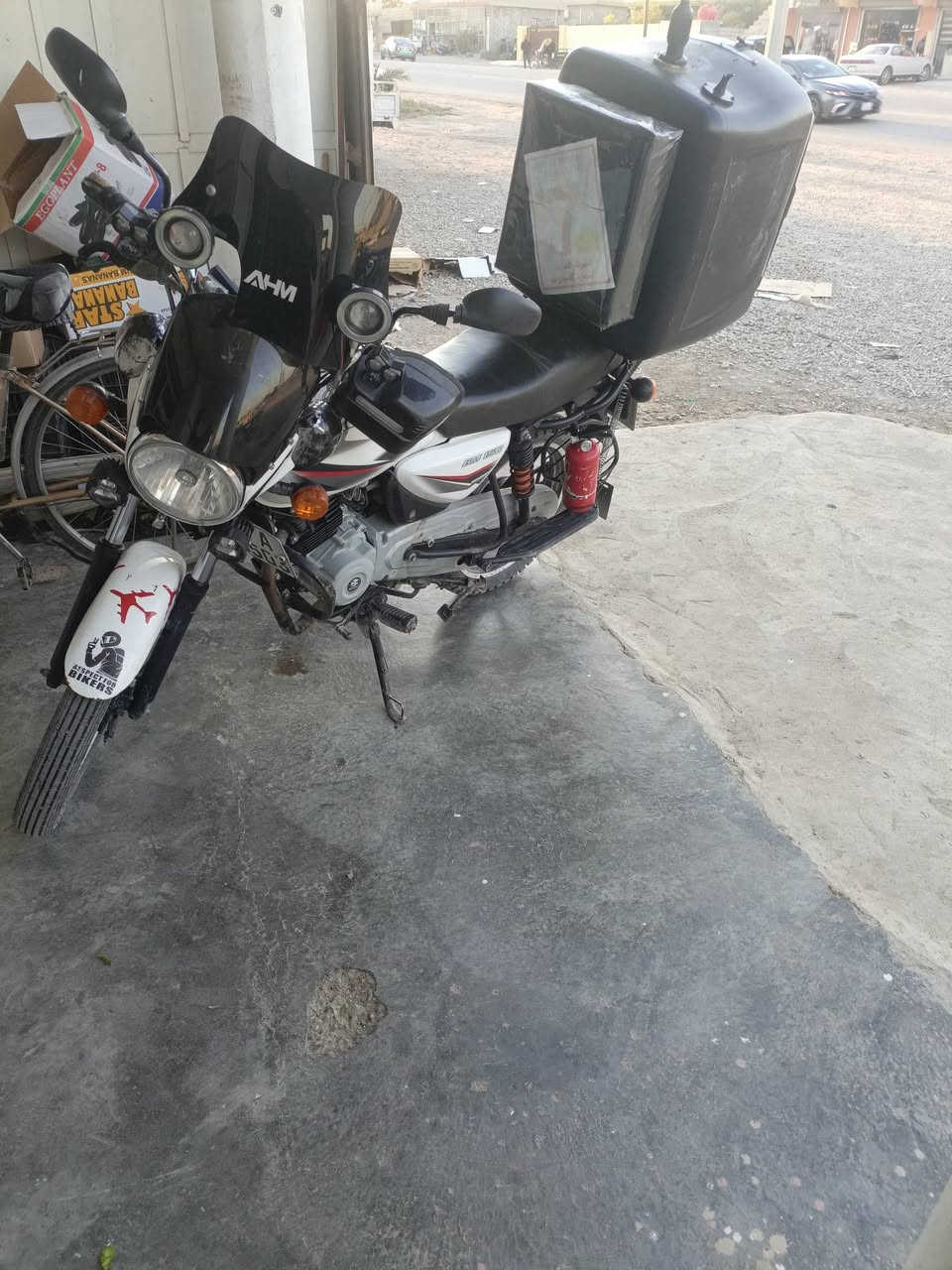 سلام عليكم 
درجه بوكسر. 2021 للبيع مكفولة من كلشي سنويه بسمي ارقم ديالى ***********
