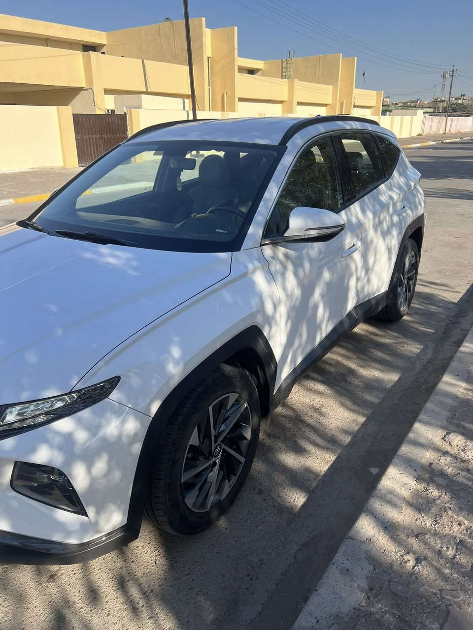 هونداي توكسان 2022 خليجي سعر 185
بصمه وترحيب وتجي مري شفط شاشه وحساس امامي خلفي قطعتين تبريد و3 وضعيات قياده وكراسي كهرباء بردات خلفيه وهواي مواصفات
السياره ماشيه 94
السياره بيه باب الصدر بارد بسيط
وبيه الدور مال الجاملغ الخلفي وشويه من الباب الخلفي صبغ رقم بغداد مشروع وطني 
غير متواجد عل فيس ومكلف بل نشر مكان سياره بحي اور
***********
