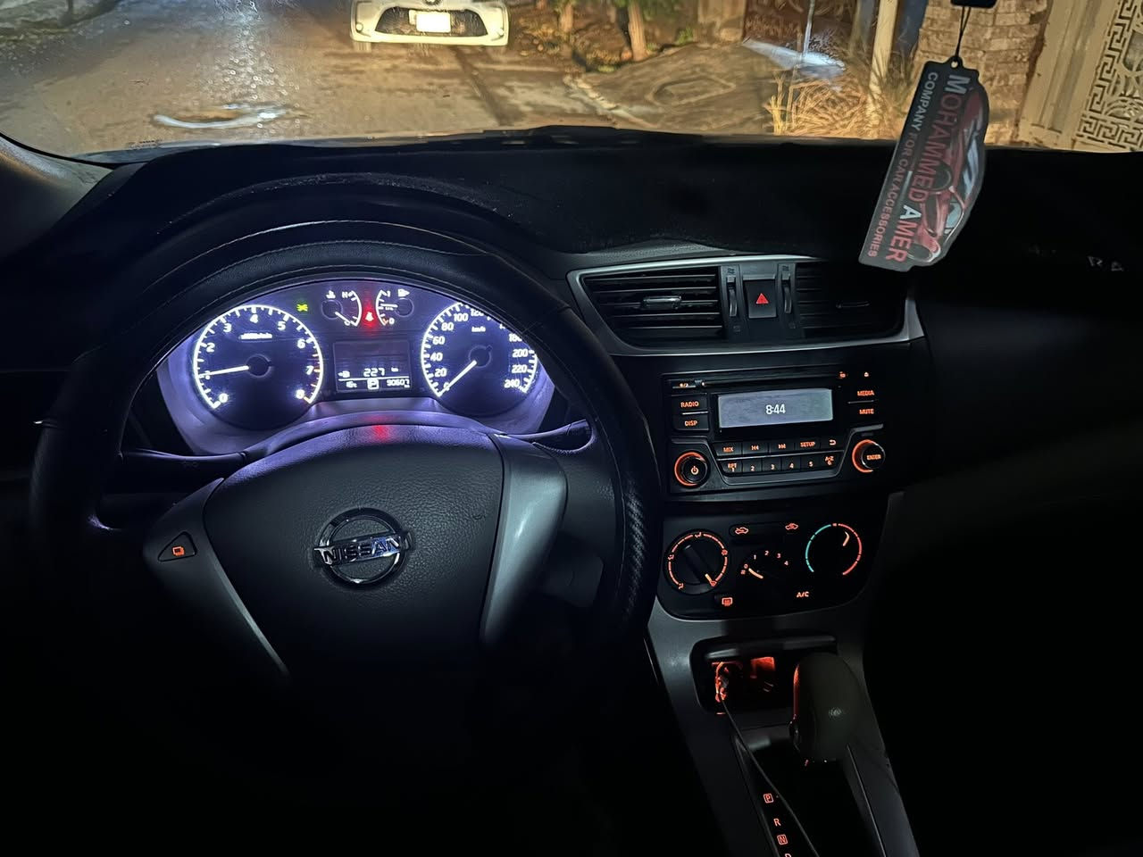 السلام عليكم 
نيسان سنترا 
موديل 2016
ماشيه 90607
سياره كلين بيها تكحيلات بسيطه السياره بحاله كلش زينه 
سعرها 12.500$ 
رقم التواصل ***********
