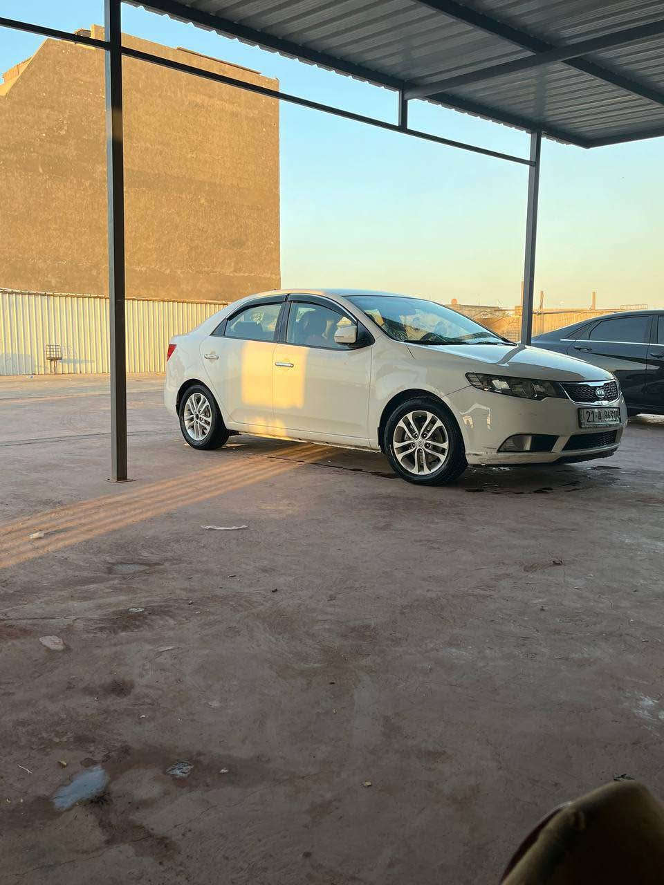 سيراتو 2011 نظيفة رقم سليمانية 

***********

 گير ومكينة وصدر جديد  
النوع: كيا سيراتو (Kia Cerato)
الموديل: 2011
• المشي: 208,000 كيلومتر.
• الحالة الميكانيكية: المكينة، الگير، الصدر والتـايرات كلهن جـديـدات. السيارة جاهزة .
الصبغ:
السيارة بيها بس 3 قطع صبغ (تجميلي):
1. ربع باب السايق.
2. جاملغ خلفي جهة السايق.
3. نص الباب اللي ورا السايق.

ملاحظة: الشاصي والدواخل مكفولات.

 95  وبيه مجال بسيط جداً للجادين فقط.
للاستفسار أو المعاينة: [***********]
المكان: [بغداد ، المدائن ، جسر ديالى القديم]

***********

#كيا #سيراتو #للبيع #سيارات_العراق #Cerato بغداد, العراق
