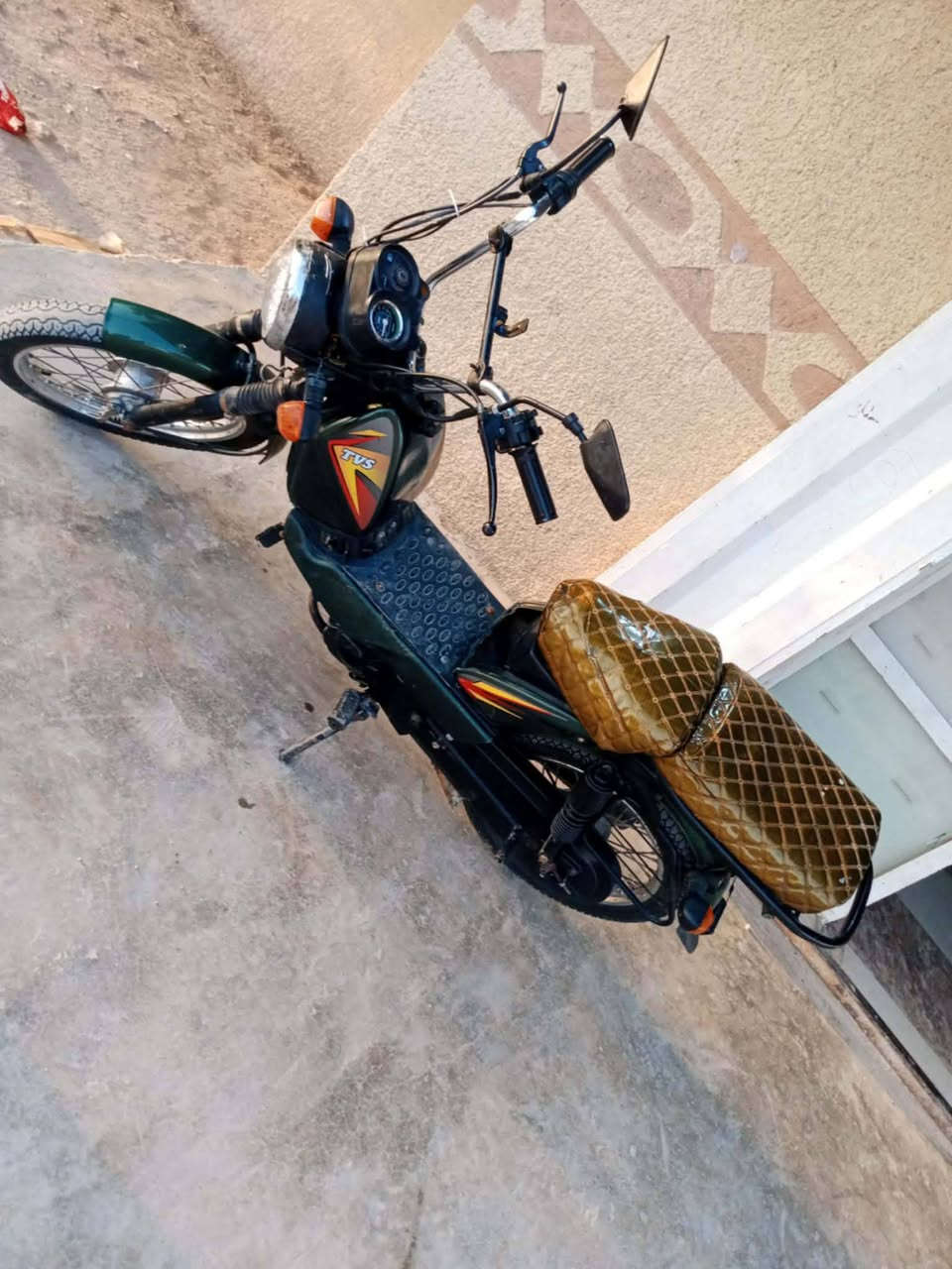 سلام عليكم دراجه للبيع تيفس كفالة عامه السعر 550وبيه مجال المكان ديالى الخالص لاتصال ***********
