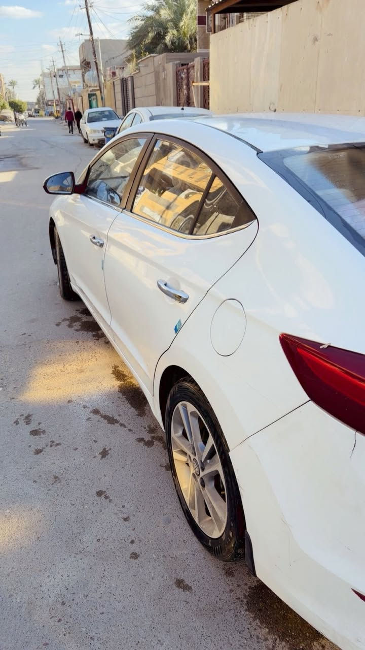 سلام وعليكم النتره لبيع موديل 17خليجي سياره سوناره بل منشور لا لا ضربه ولا صبغ ماشيه 1016بسمي رقم بغداد جديد مكان بغداد مدينه صدر ***********
