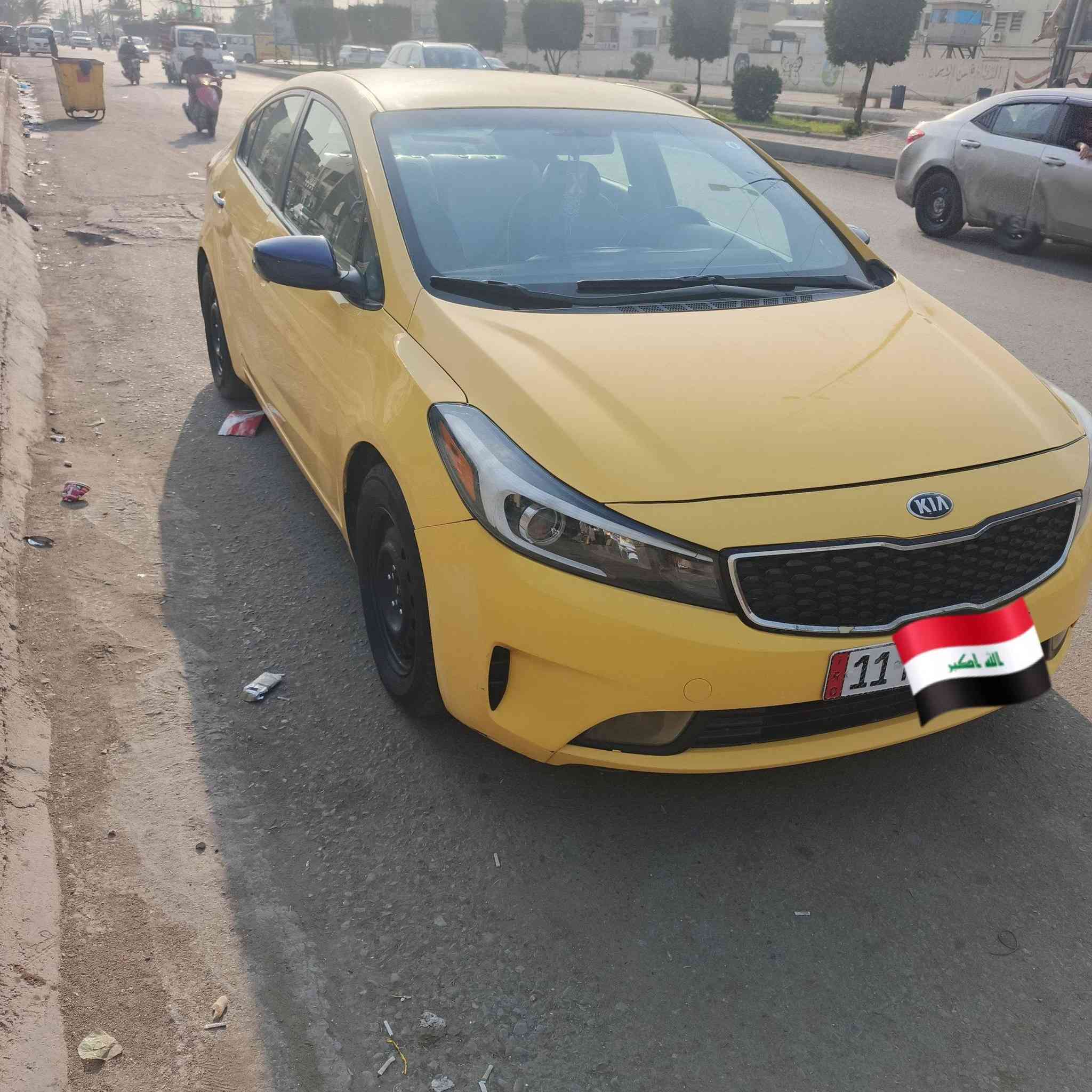 كيا فورتي 2018 امريكي
السلام عليكم ورحمة الله وبركاتة 
كيا فورتي 2018 حادثها بابين جهة السايق باب السايق مصلح نفسه والخلفي مبدل 
تحكمات ستيرن مكينه 2000 دوش كير AT 
السيارة خير من الله ترايها حلو مكينه وكير خير من الله رقم بغداد انكليزي مكاني بغداد العبيدي السعر 120 وبيها مجال سونار موجود اي استفسار الاتصال 
***********
