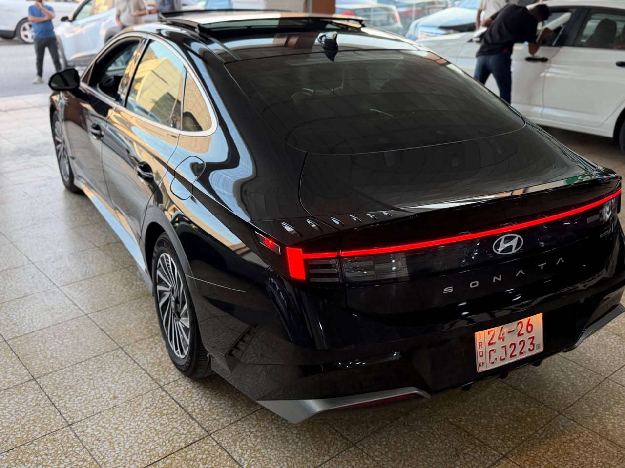 2025 HYUNDAI SONATA, 
HYBRID LIMITED
فول فول هايبرد
بانوراما شاشه . ٨ كاميره ٣٦٠
١٨سماعات boss
٣مود يكو نورمال سبورت
كوشنات خزن و هئر و تبريد 
يعنى فوووووووووووووووول
سياره بدون ضرر بدون صبخ فقط نص بولند تعديل
مكان سياره دهوك
سعر ٢١٥ورقه ومجال   
***********☎️ دهوك, العراق
