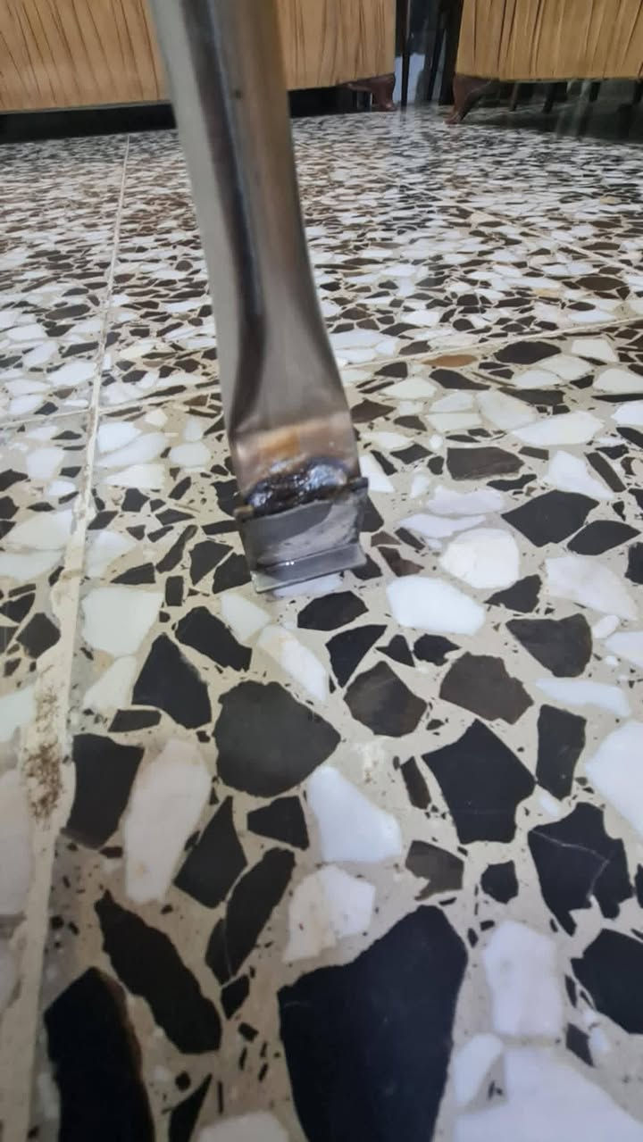 السلام عليكم درج ستاركس ستيل اصلي مع مري فيكه ستاركس سعرهم 45وبيهن مجال***********

