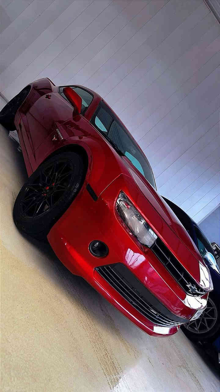 السلام عليكم
للبيع كمارو 2014 RS رقم بغداد انكلزي باسمي وهزة جديدة 
وارد امريكي حادثهاا فقط دعاميةامامية يعني كلين بدون صبغ وبدون تبديل 
مكينه V6 3600 وكير وتبريد وصدر كلهاا تمام وتخم تاير 20 
السيارة مابيها نقص وكلهاا ع البلاد 
عارضهاا 104 وبيهاا مجال كلش قليل مكاني بغداد الغزالية *********** سونارهاا بالمنشور
