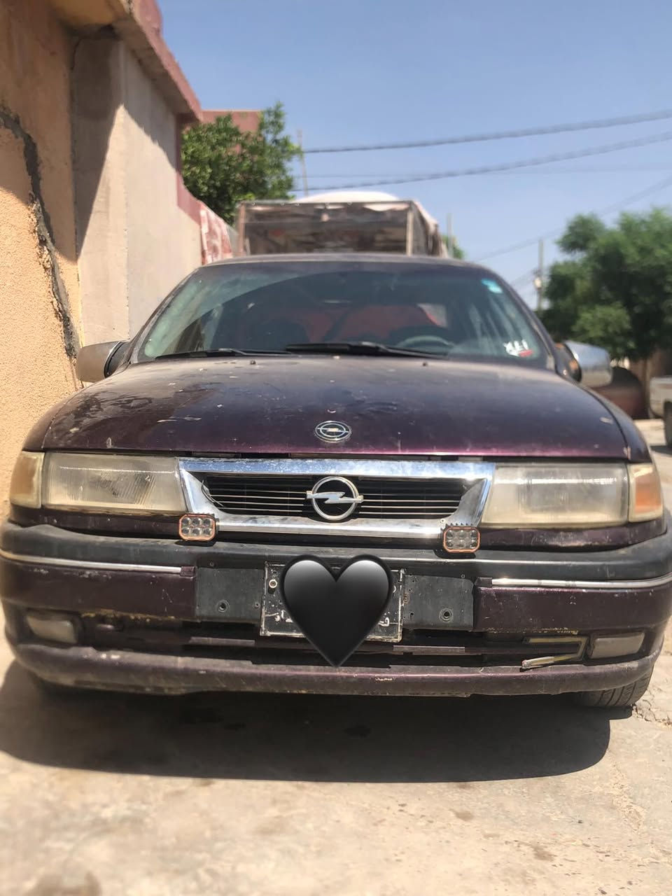 سڵاو لە هاوڕییانی گووڵ
ئەم ئۆپڵەمان هەیە بۆ فرۆشتن
مۆدیل١٩٩١
گێر عادی
مەکینە ٢٠
سەنەوی لەگەڵایە
٧مانگە لای خۆمە مەسرەفی هیچ تیانیە
سەیارەی مەعرەز نیە 
سعری ٢٠گەڵاو مەعمەلە
ناونیشان چەمچەماڵ
ژمارەی موبایل: ***********
