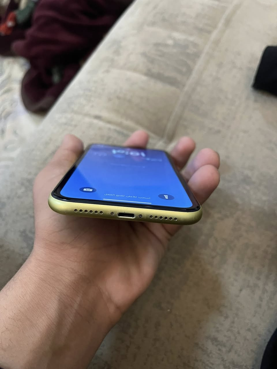 سلام عليكم ورحمة الله وبركاته
آيفون 11 عادي لون أصفر كلش كلش جديد ونظيف 
ذاكرة 64 بطاريه 72
جهاز نظيف ومرتب 
فقط فيس إيدي وقف بتحديث ممفتوح الجهاز ❌
الباقي كله شغال الجهاز بشرط وكالة جديد
شاشه اصليه كله ممفتوح بلادي 
مرتب ونظيف مال بيت
ويه بس كفر 
نت شحن اتصال كامرات خير من الله وكله شغال ✅
السعر 190الف وبيه مجال جدا جدا بسيط حك الجية 
مكاني بغداد السيدية 
للاستفسار *********** متواجد نت
