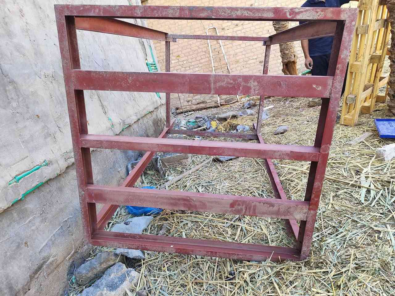 السلام عليكم للبيع برج جديد مستعمل شهرين فقط الطول 2متر ونص
العرض1متر وعشره السعر اتصل وتدلل العنوان البصره قضاء المدينه
***********
