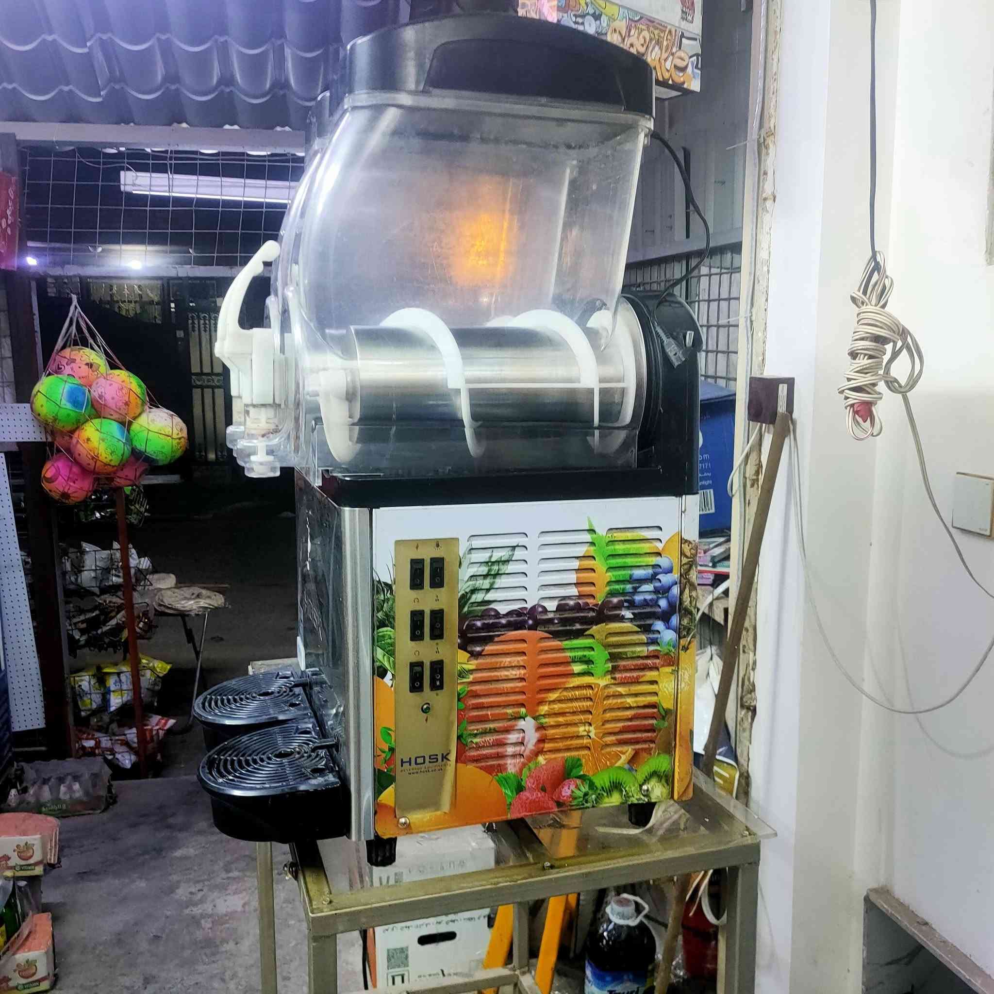 مكينة ازبري مستخدم موسم واحد
السعر 850 
زعفرانية شارع المعهد 📞***********
