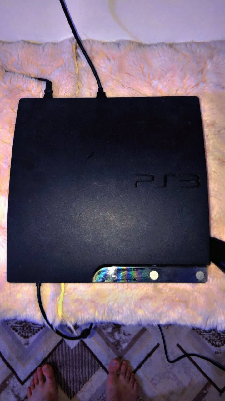 90 مع التوصيل قفل ادا تريد تعامل ع سعر رجاءا لدز خاص 90 الف شرط الفحص بلي 3 سلم بي 5 العاب قوية ***********
