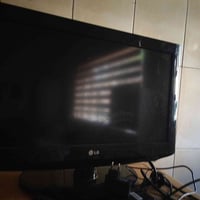 تلفزيون للبيع كلشي شغال بيه مع ستلايت ب30 07722321632