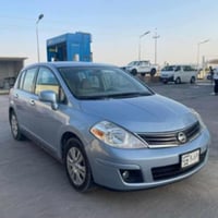 نیسان ڤێرسا ٢٠١٠ساغ ساغ مەنەفێست ئەسڵی  گێڕ ئۆتۆماتیک  گێڕ و مەکینە بە...