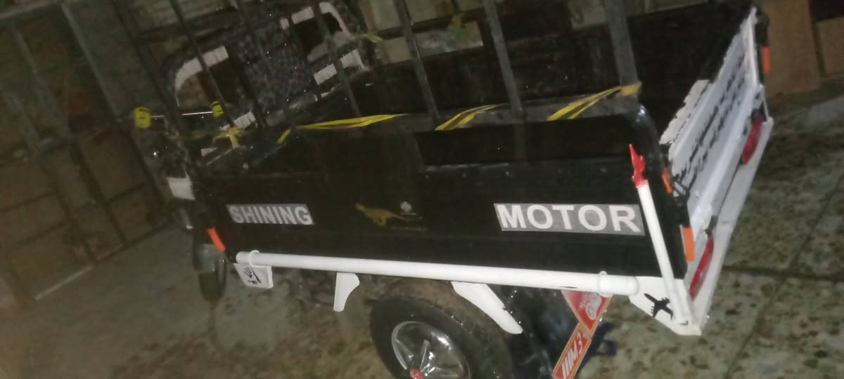 اسلام عليكم ستوته صقر للبيع مديل٢٤ اوراق موجوده السعر٢٧٠٠ وبيهامجال كهربائيات كلهه شغاله الشراي يتصل مكاني بغداد الحبيبيه شارع السجه***********
