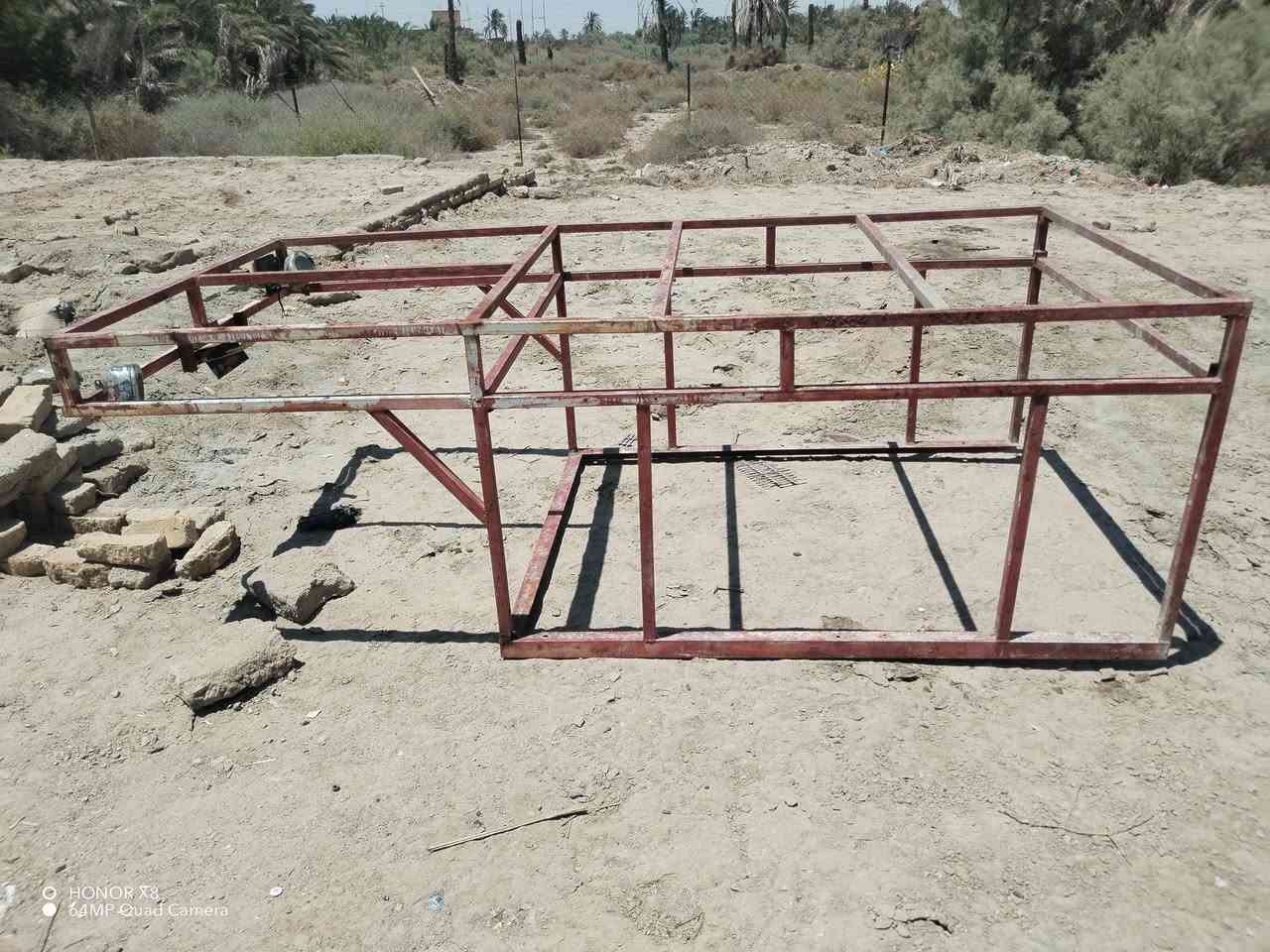سلام عليكم للبيع محجر او سقيفه مال ستوته تفصال حديد ثقيل شغل درجه أولى تفصال حلو ومرتب بيهه مكان MB3 وبيهه سماعات ٢ مكاني سوق الشيوخ كرمه بني سعيد للاستفسار الاتصال ***********

