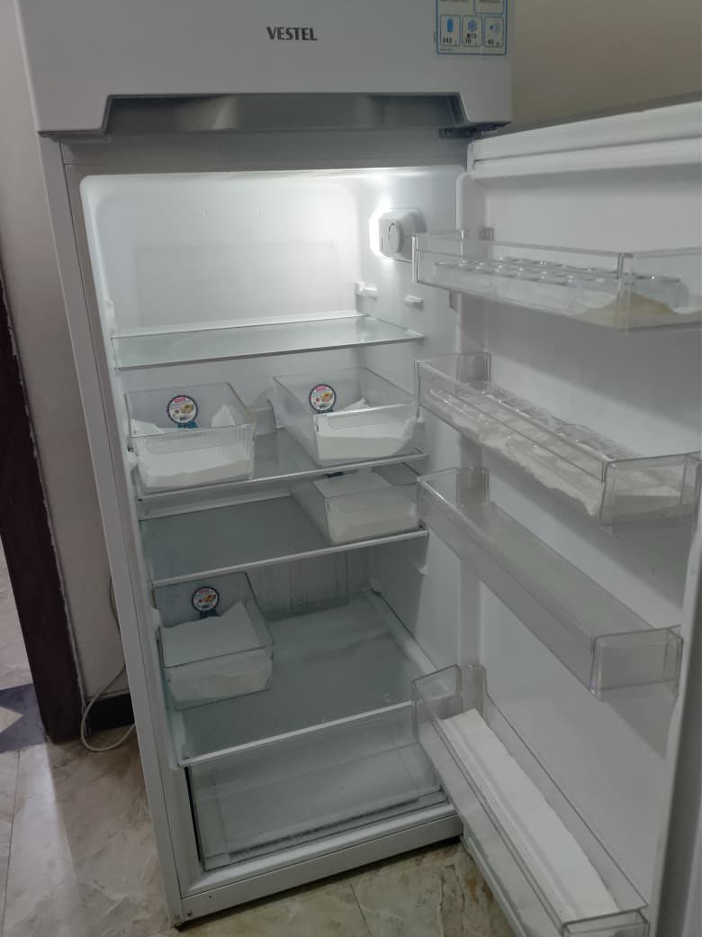 ثلاجه نوع فيستل
١٨ قدم  فريز 
نظافه ١٠٠٪؜ اذا بيها شخط واحد مرجوعه
السعر ٣٠٠ الف
مكان بغداد الملحانيه
*********** هـ
مكلف بالنشر شراي اتصل
