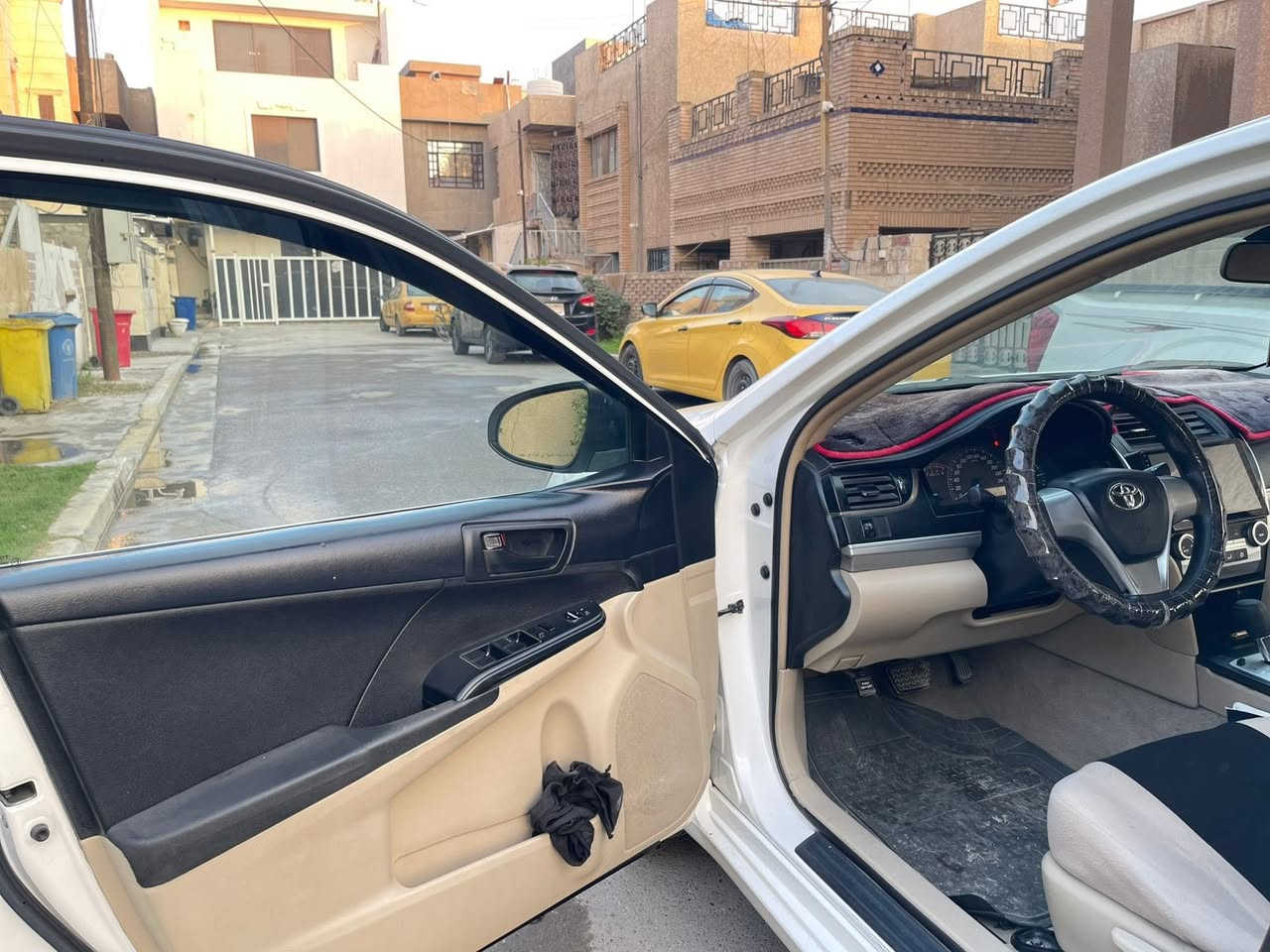 السلام عليكم 
كامري 2012 للبيع 
خليجي مكفول
رقم شمالي بأسمي شرط التحويل 
بغداد / الدوره  
***********
