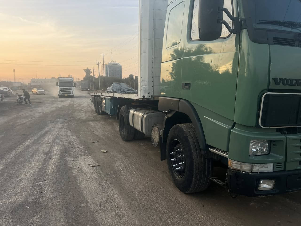 للبيع فالفو 97كير محرك اكسل شرط تخم تاير الرأس العربانه تيراتها زينات  رقم كركوك شرط تحويل السعر 150$وبيها مجال قليل التواصل وات ***********
