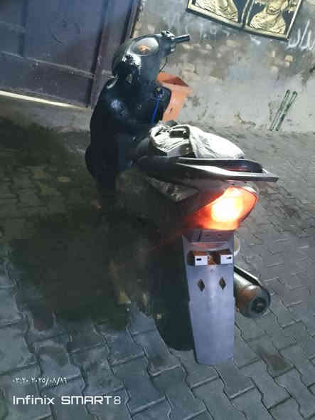 سلام عليكم اخوان دراجه ثعلب دراجه شغاله وحلو مكينه 
نظيفه بس كفر المامي مكسور من جوه دراجه شلعه ومعد 
مكان شعله سعر ٤٥٠ وبيه مجال ***********هذا رقمي
