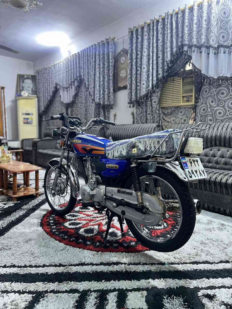 للبيع دراجه بيشرو مال ايران ١٢٥ سلف ٥ كير جاهزه وجديده وخير ﻣٰטּ الله وكلها مطابقه ﻣٰטּ طول للطول مكاني عواشه شراي اتصل ؏ رقم ***********
